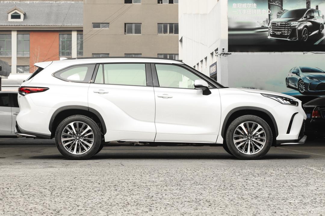 Toyota Crown Kluger 2026, фото 8