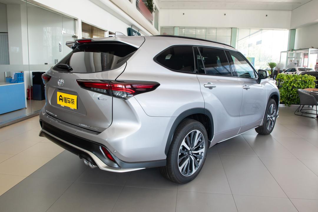 Toyota Crown Kluger 2026, фото 7