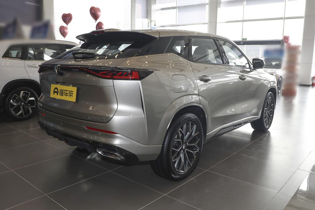 Changan UNI-Z PHEV 2026, фото 7