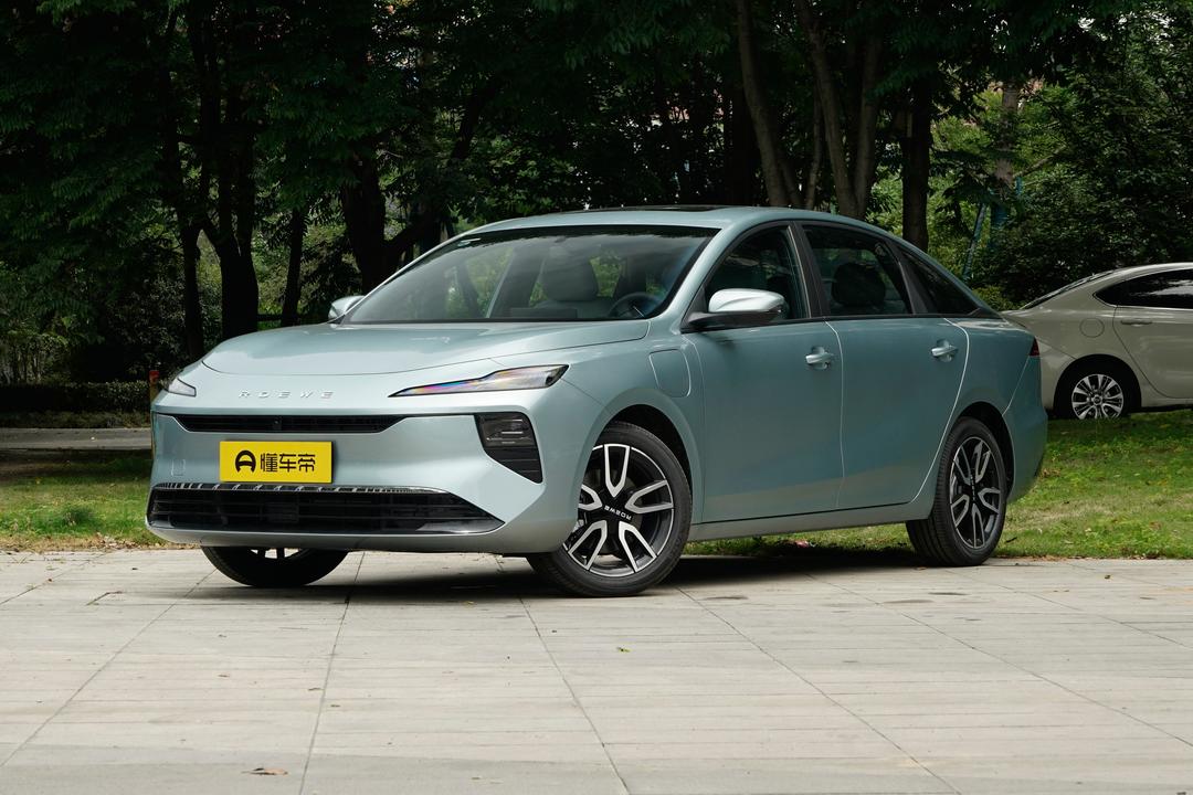 Roewe D6