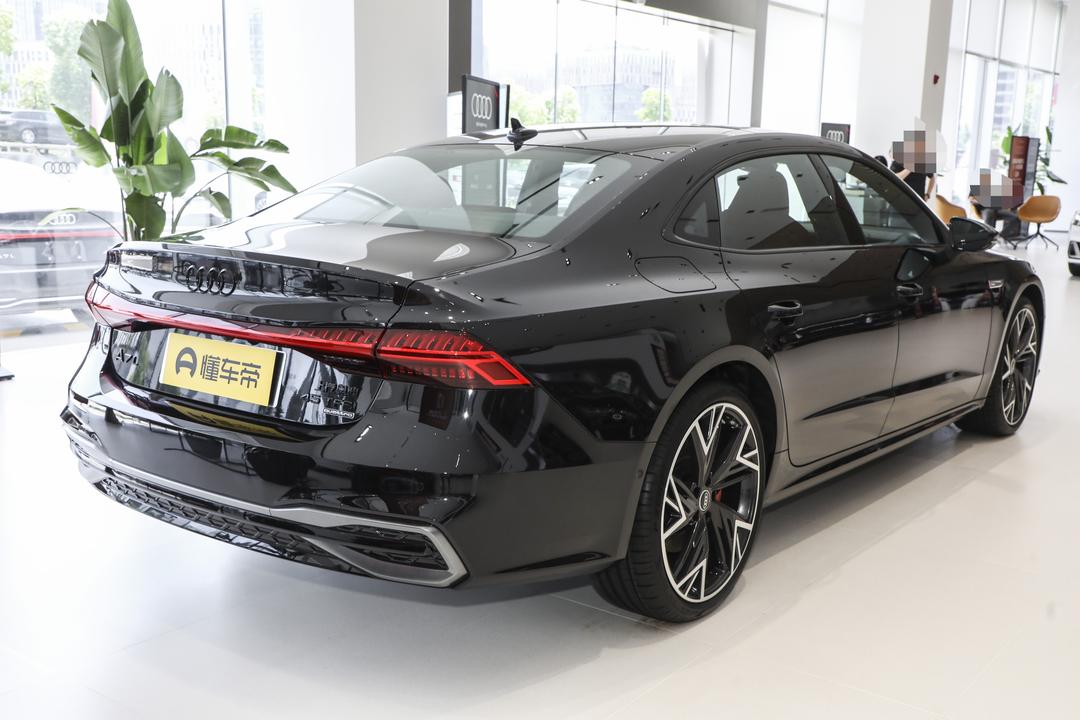 Audi A7L 2026, фото 7