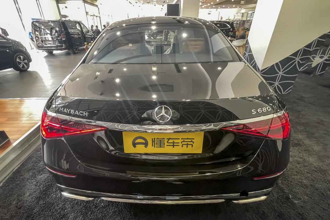 Mercedes-Benz Maybach S-Class 2026, фото 6