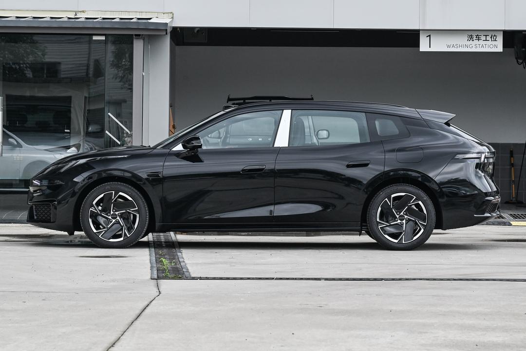 Lynk & Co 07GT 2026, фото 4