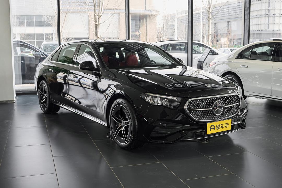 Mercedes-Benz E-Class 2026, фото 3