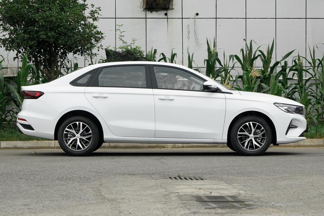 Geely Emgrand 2026, фото 8