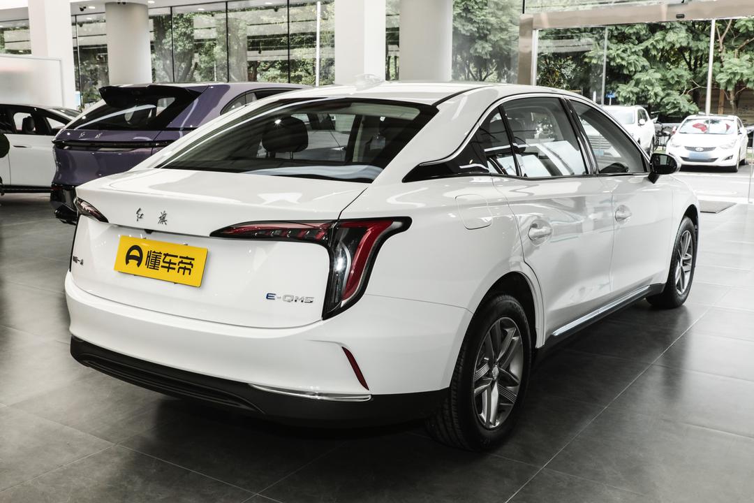 Hongqi E-QM5 2026, фото 7