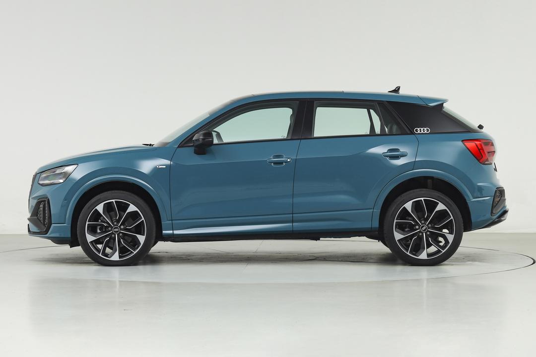 Audi Q2L 2026, фото 4
