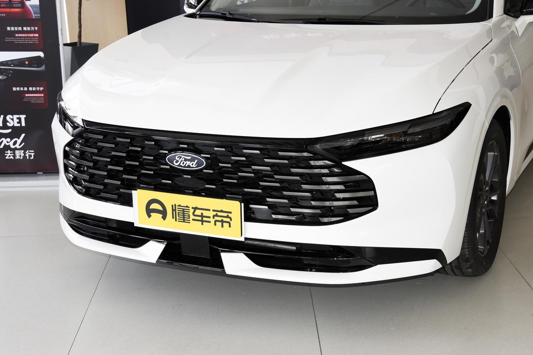 Ford Mondeo 2026, фото 8