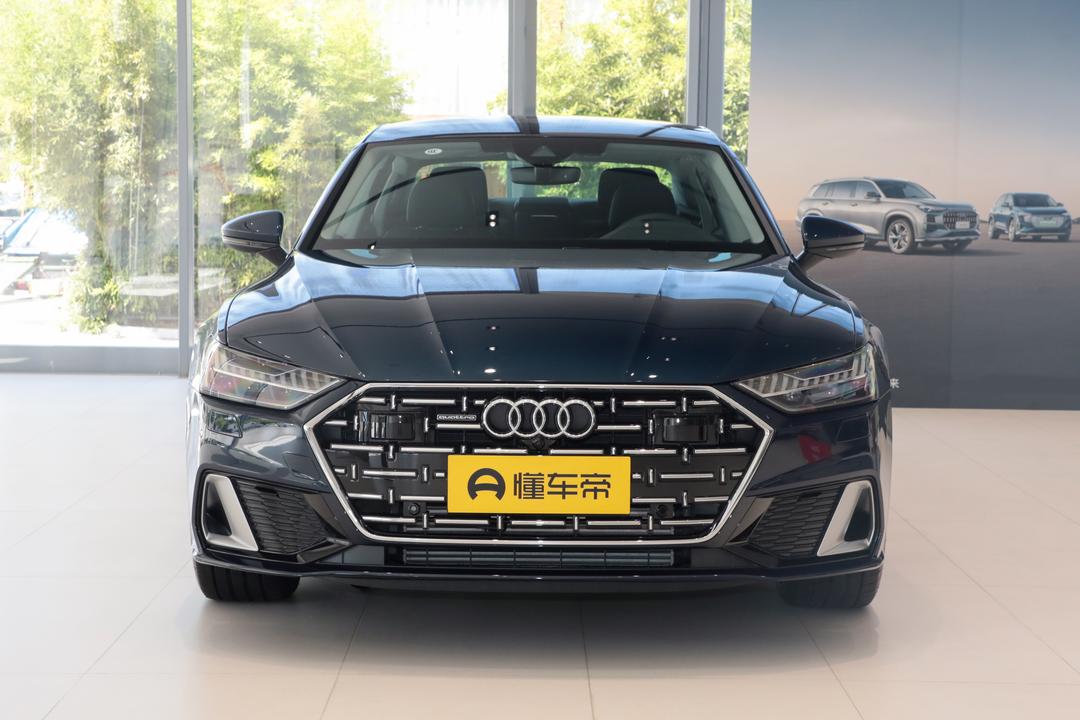 Audi A7L 2026, фото 2
