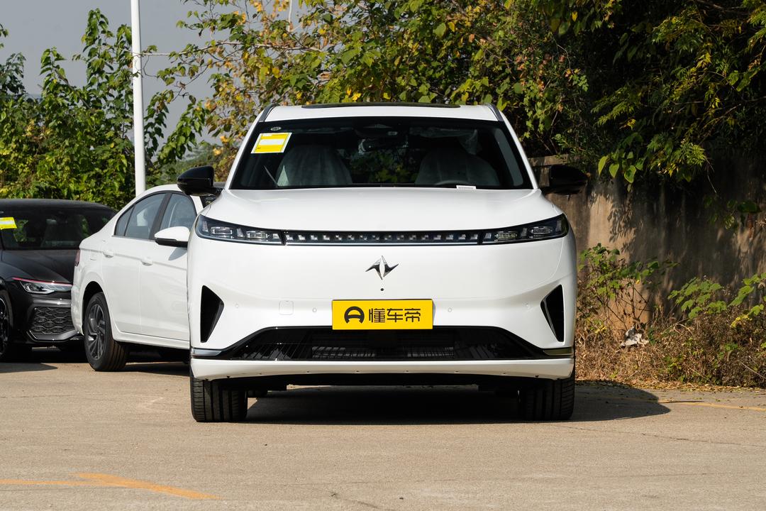 Dongfeng Yipai 008 2026, фото 2