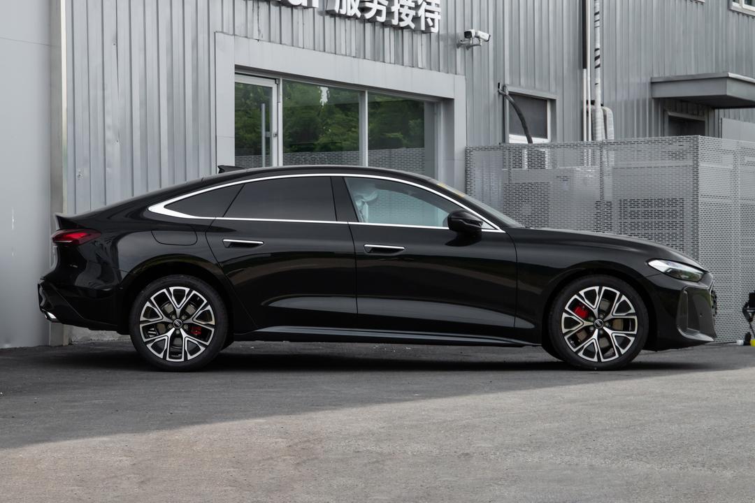 Audi A5L Sportback 2026, фото 8