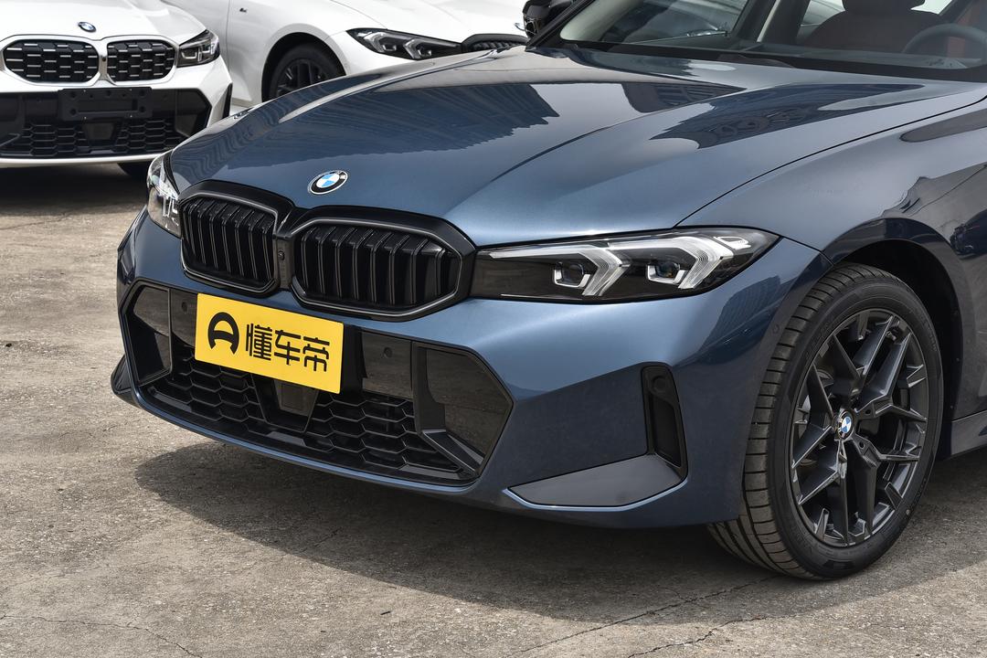 BMW 3 Series 2026, фото 9