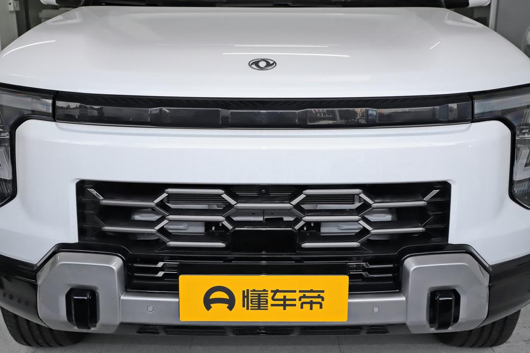 Dongfeng Zhengzhou Z9 GE PHEV 2026, фото 9