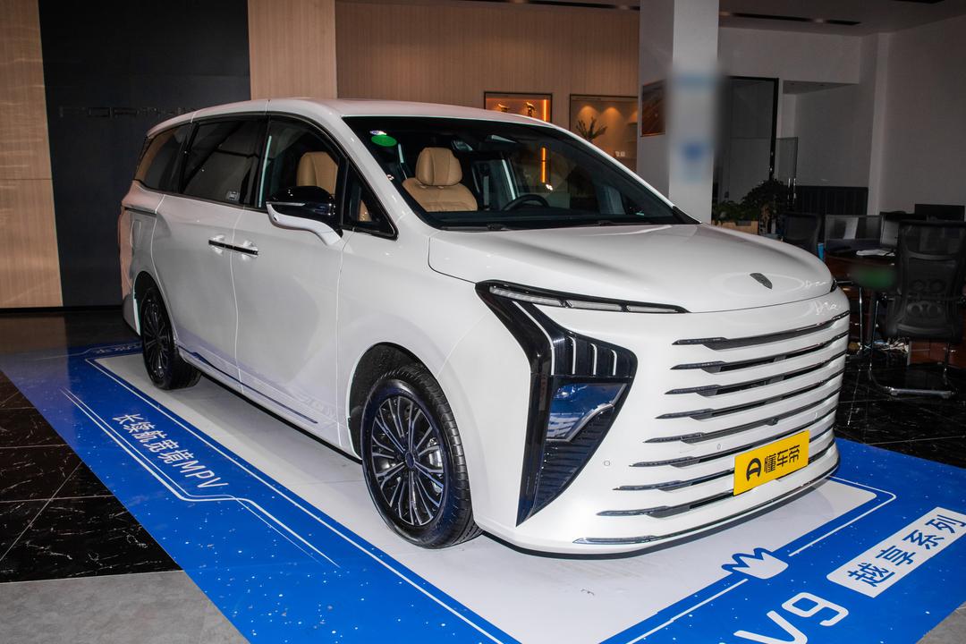 Dongfeng Starlight V9 2026, фото 3