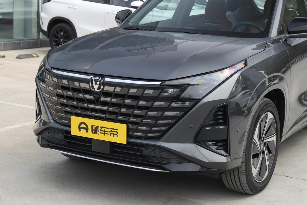 Changan UNI-Z PHEV 2026, фото 9