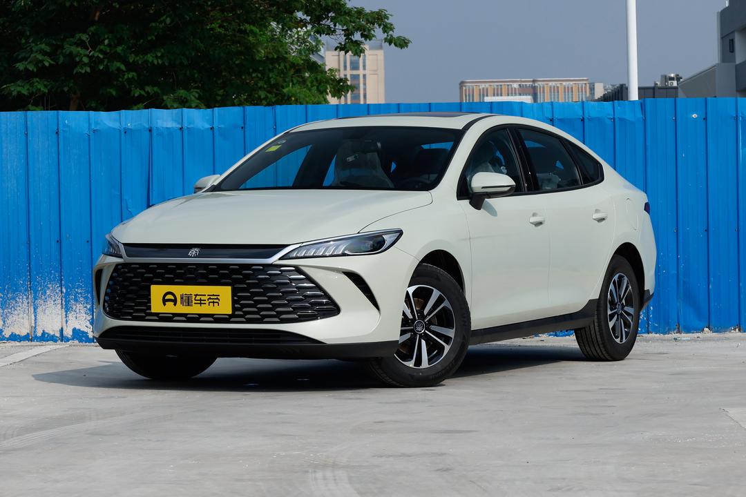 BYD Qin PLUS DM 2026, фото 1