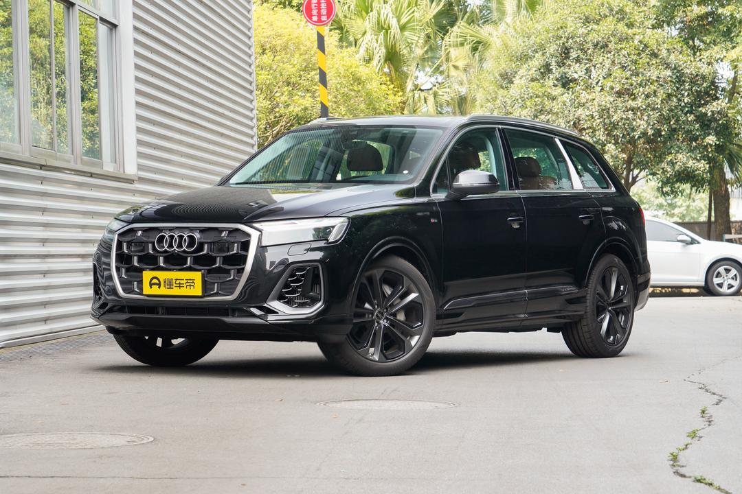 Audi Q7 2026, фото 1