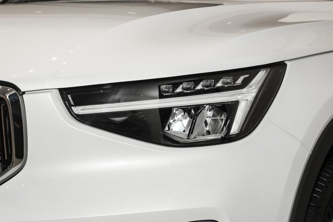 Volvo XC40 2026, фото 12