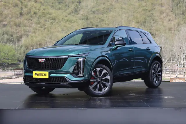 Cadillac XT5 2026 — купить из Китая под заказ