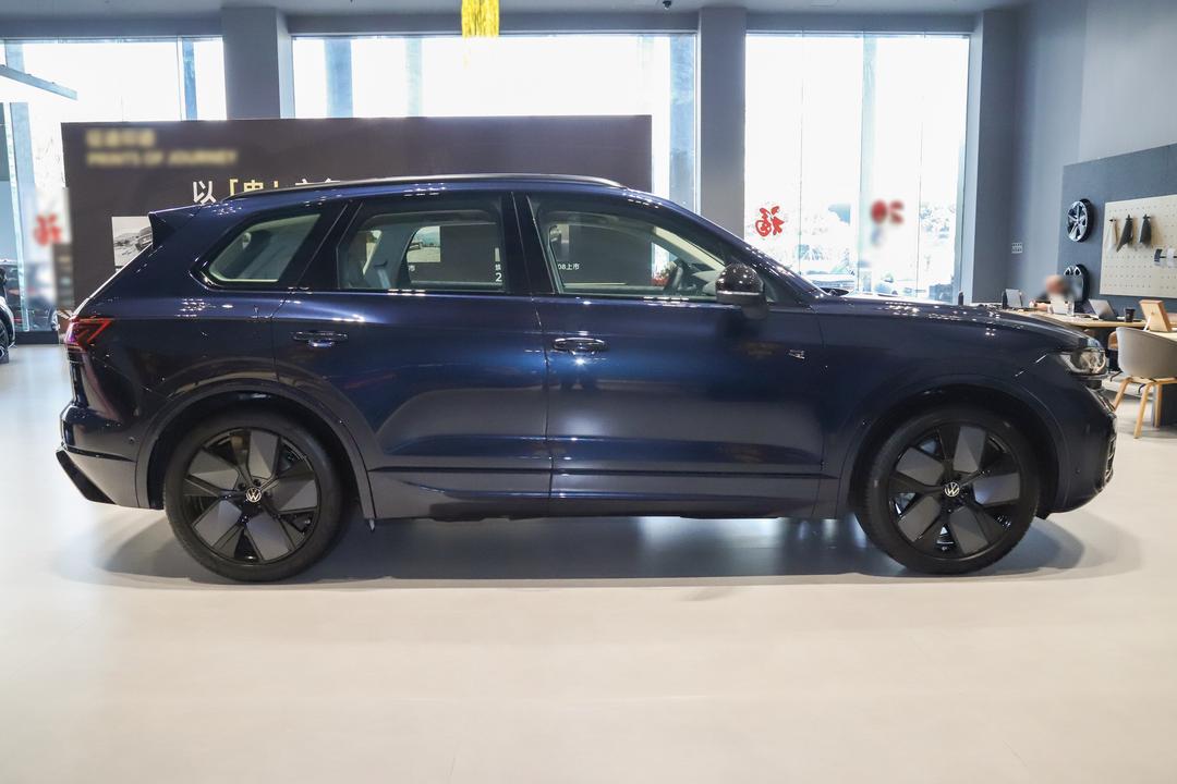 Volkswagen Touareg 2026, фото 8