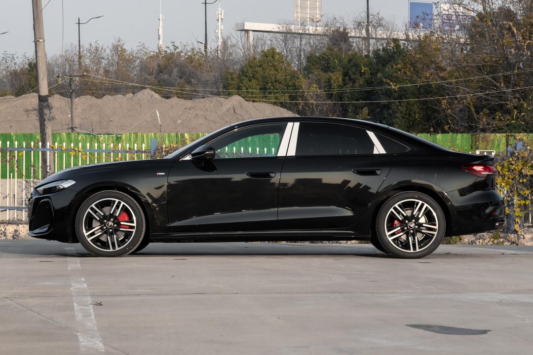Audi A5L 2026, фото 4