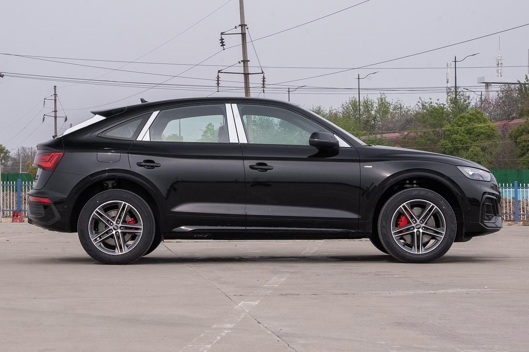 Audi Q5L Sportback 2026, фото 8