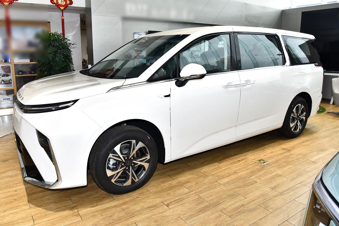 Maxus Mifa 9 EV 2026, фото 4