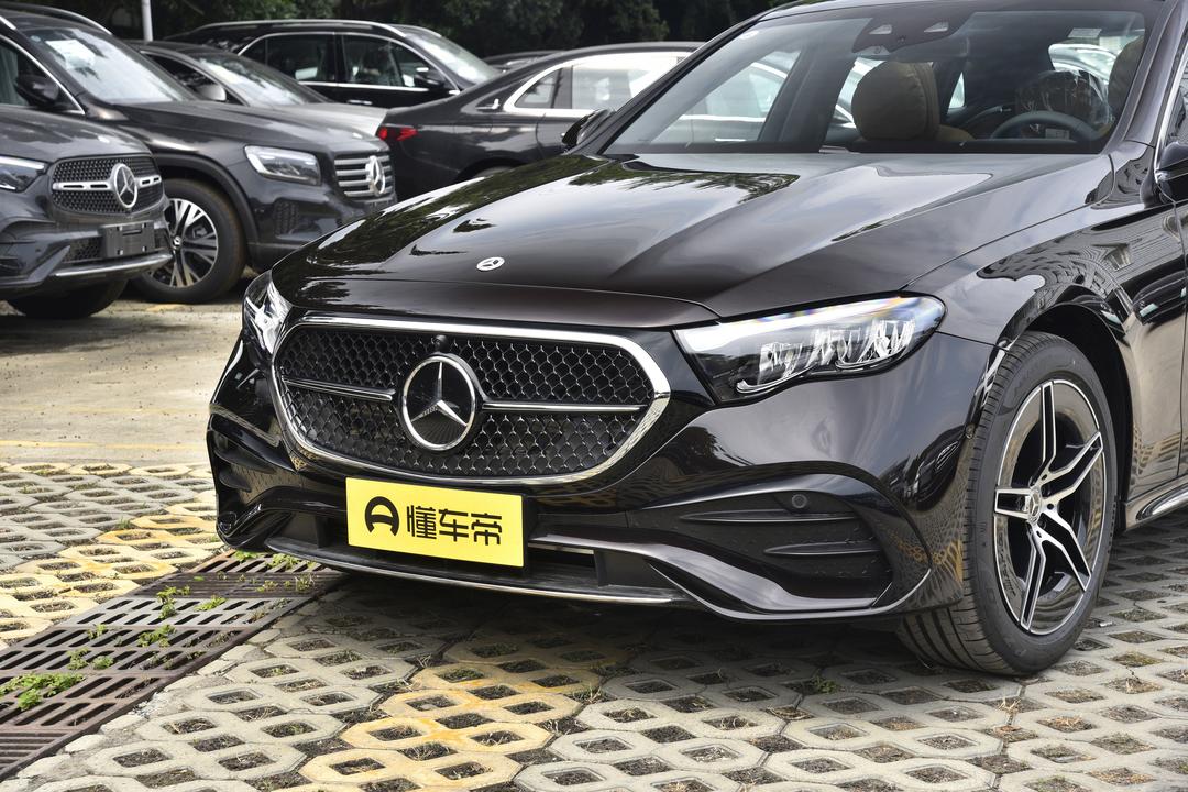 Mercedes-Benz E-Class 2026, фото 9