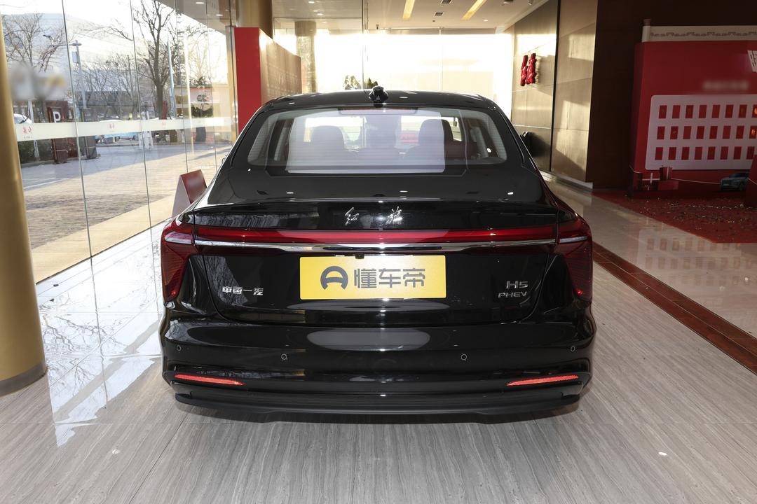 Hongqi H5 PHEV 2026, фото 6