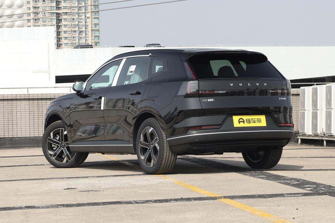 Volvo XC70 2026, фото 5