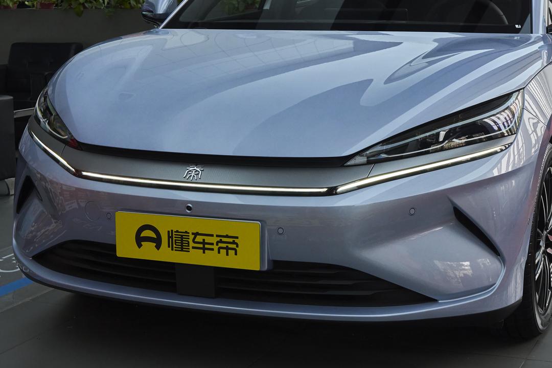 BYD Qin L EV 2026, фото 12