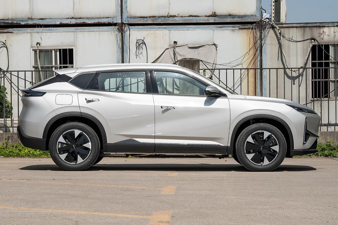 Dongfeng L7 PHEV 2026, фото 8