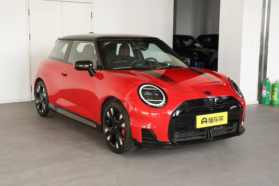 MINI JCW EV 2026, фото 3