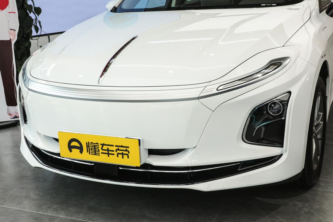 Hongqi E-QM5 2026, фото 9