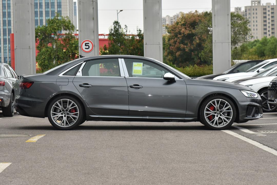 Audi S4 2026, фото 8