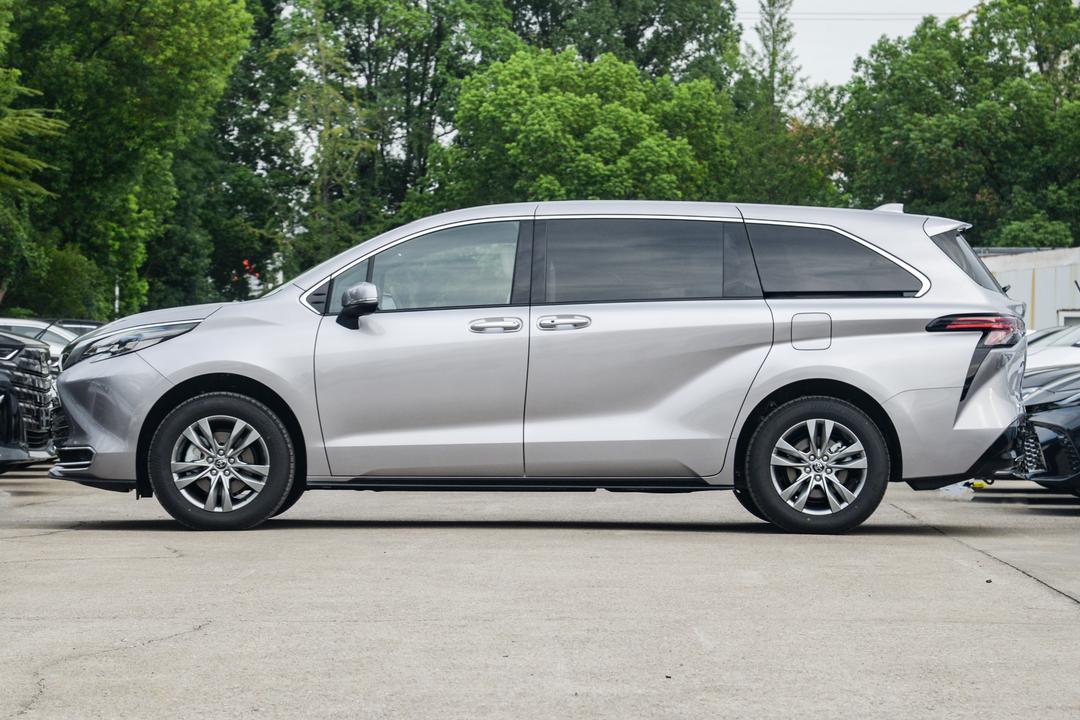 Toyota Sienna 2026, фото 4