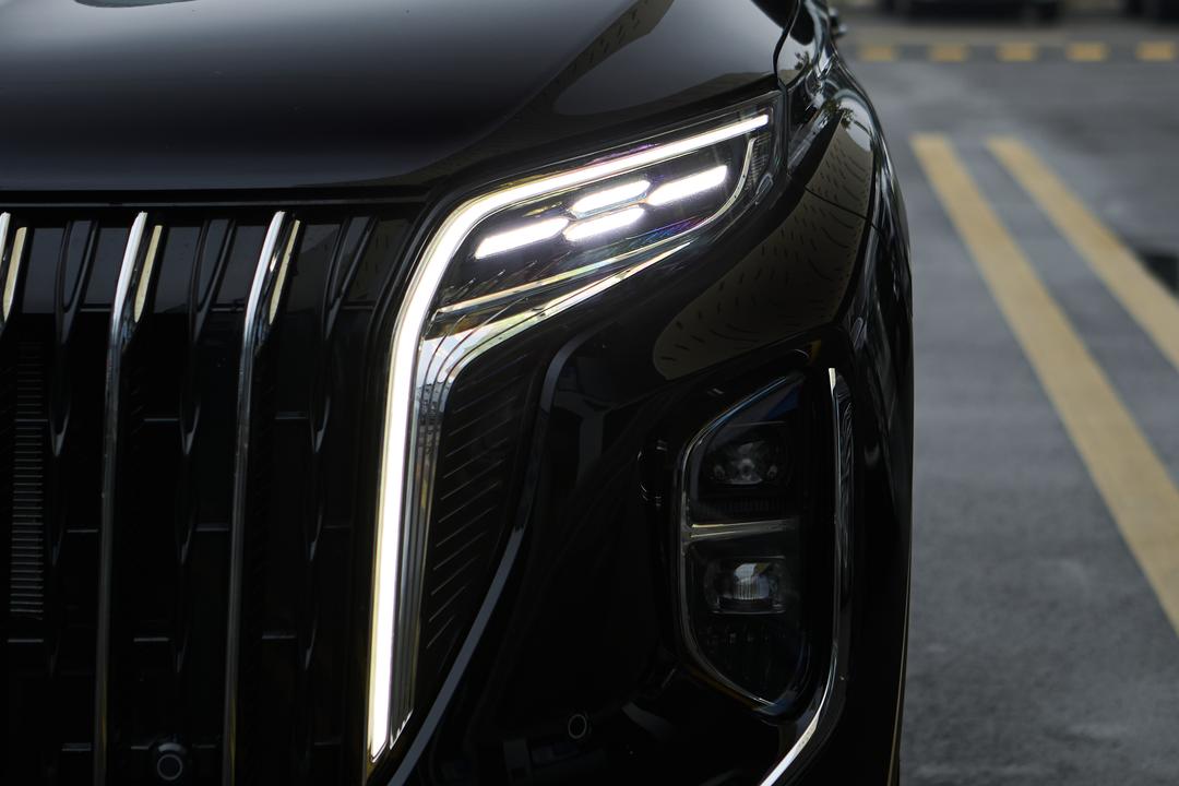 Hongqi HS7 PHEV 2026, фото 12