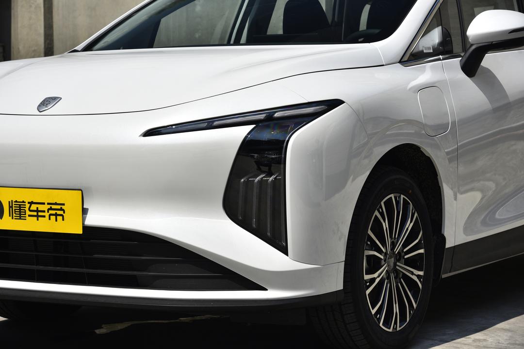 Dongfeng V6 PLUS 2026, фото 13