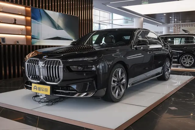 BMW 7-Series 2026 — купить из Китая под заказ