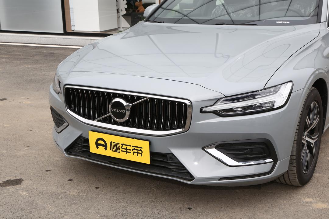 Volvo S60 2026, фото 9