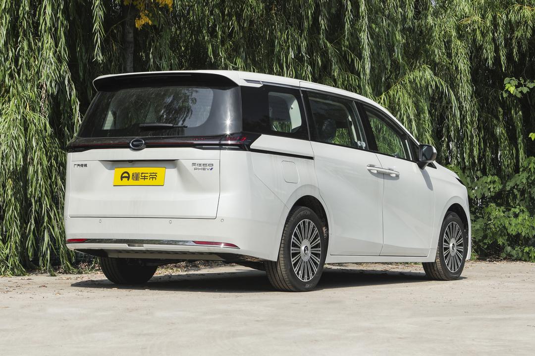 GAC E8 PHEV 2026, фото 7