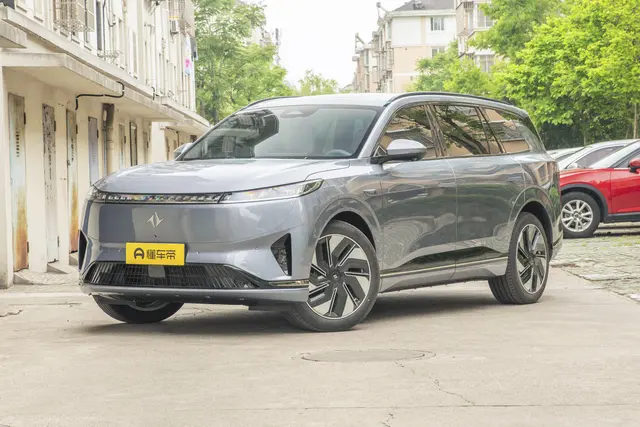 Dongfeng Yipai 008 2026 — купить из Китая под заказ