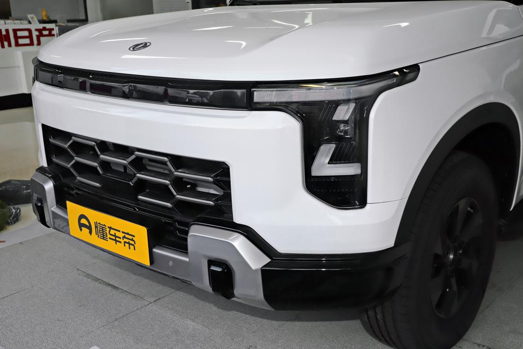 Dongfeng Zhengzhou Z9 GE PHEV 2026, фото 8