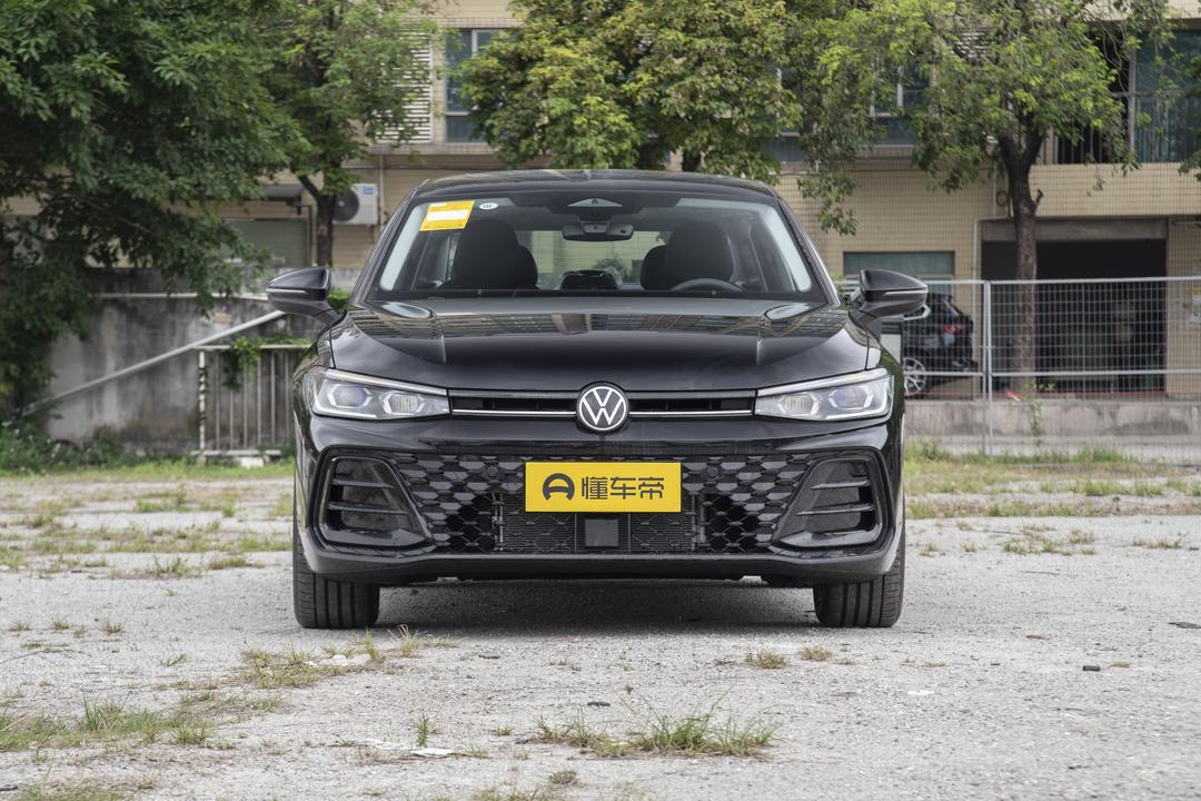 Volkswagen Passat 2026, фото 2