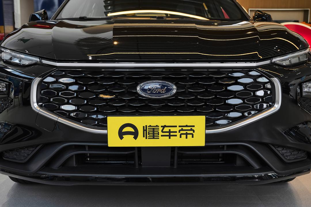 Ford Mondeo 2026, фото 10