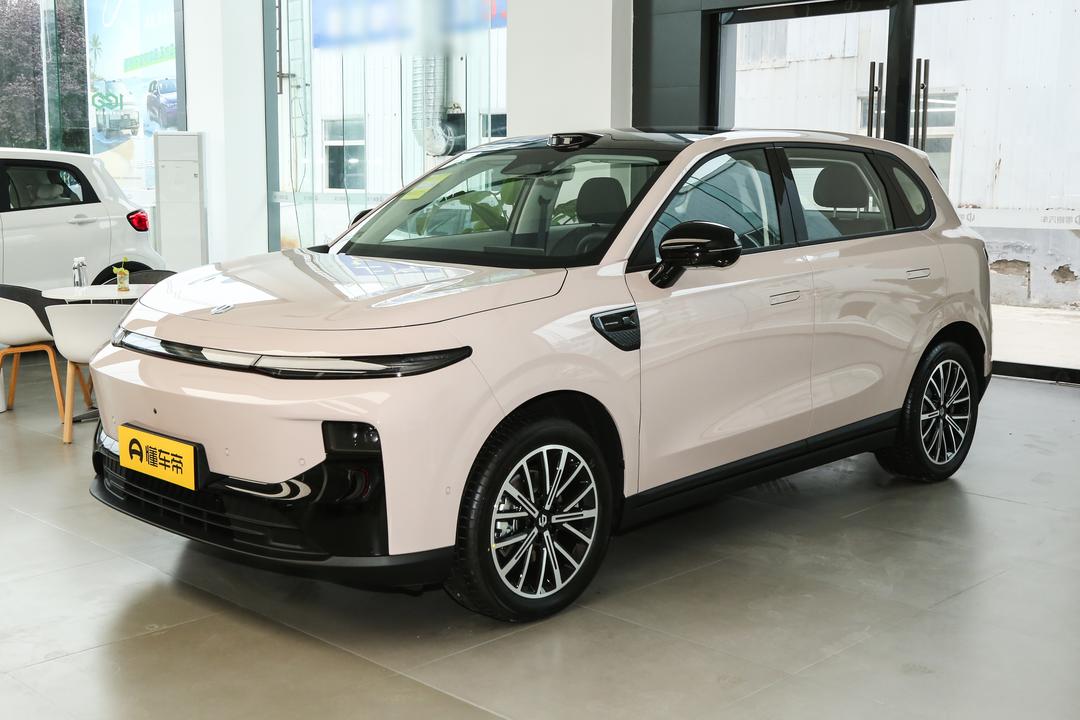 Leapmotor B10