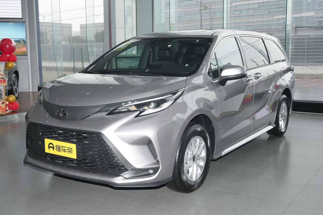 Toyota Granvia 2026, фото 1