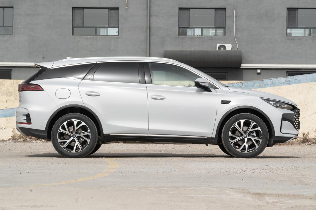 BYD Tang DM 2026, фото 8