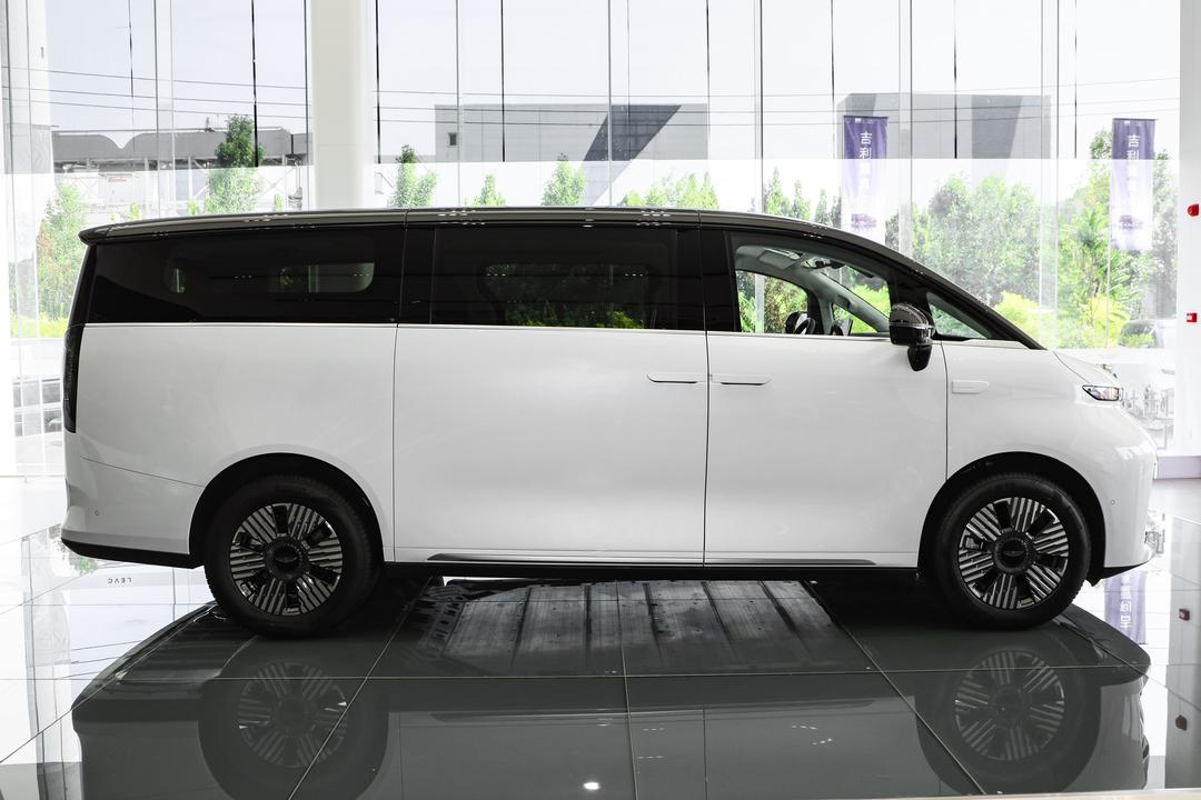 Geely Yizhen L380 2026, фото 8