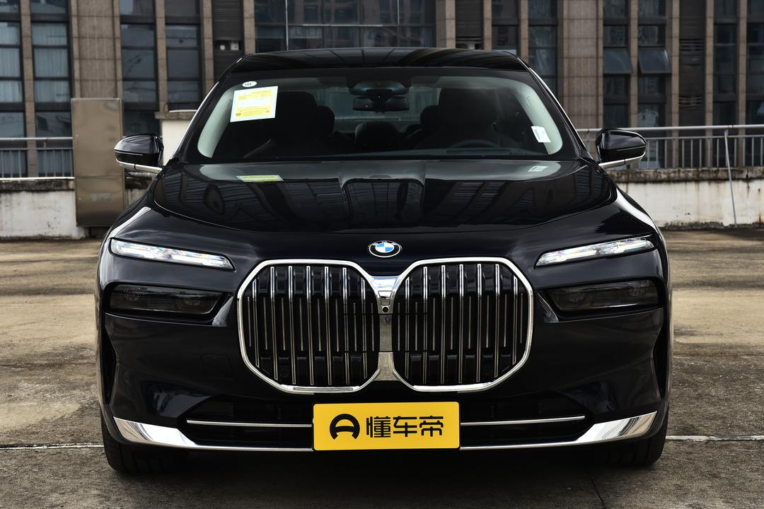 BMW 7-Series 2026, фото 12